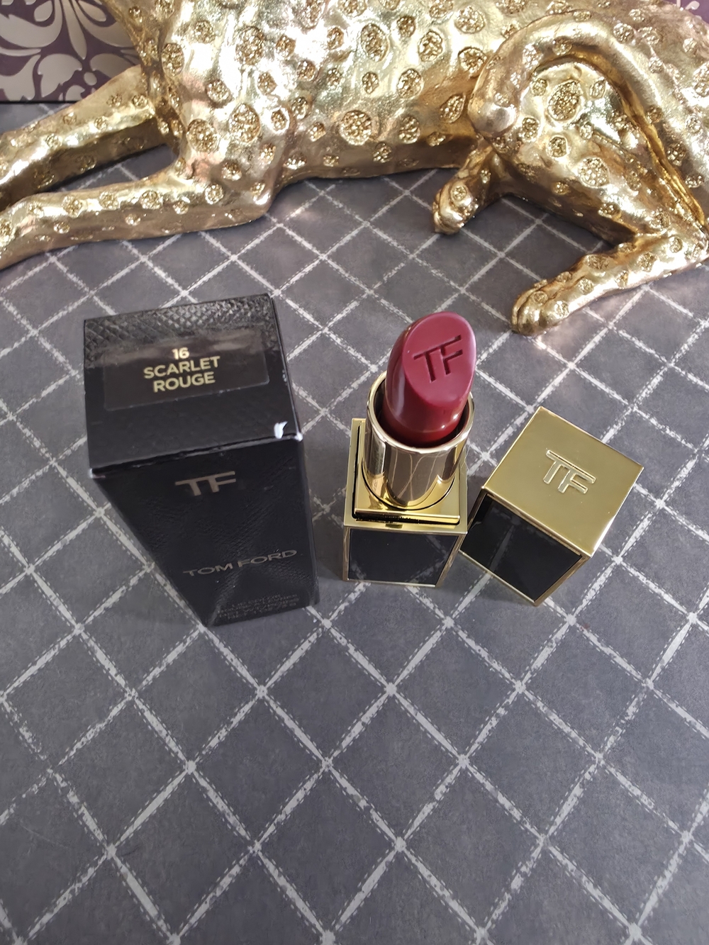 Tom Ford Lip Color Matte Finish — Scarlet Rouge (16)